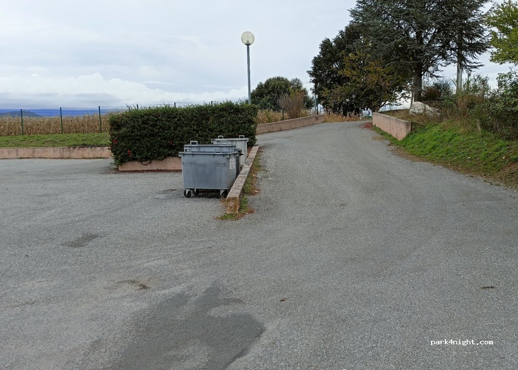 (04700) Oraison - Rue À Giai Miniet — foto 2