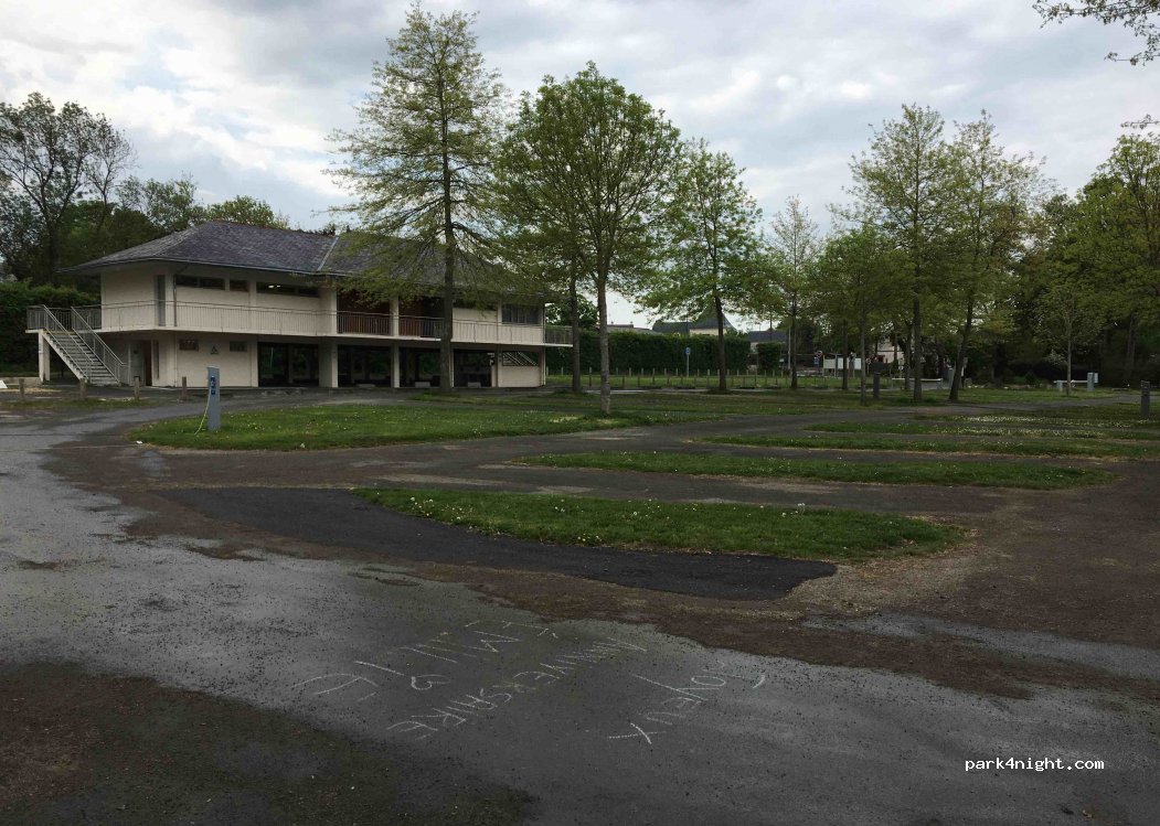 (49080) Bouchemaine - 42-50 Rue Chevrière — foto 2