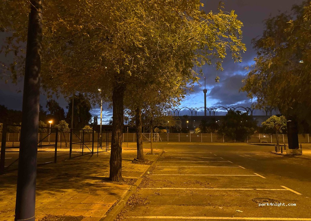 (41092) Sevilla - 2 Calle Marie Curie — foto