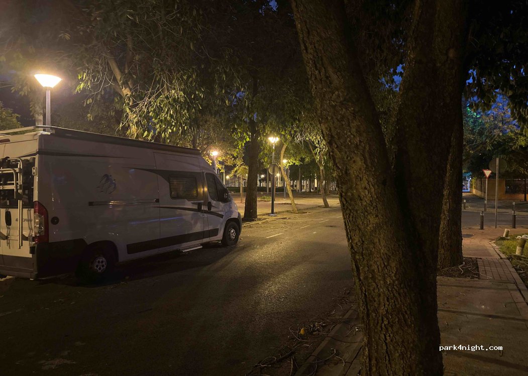 (41092) Sevilla - 1 Calle Albert Einstein — foto