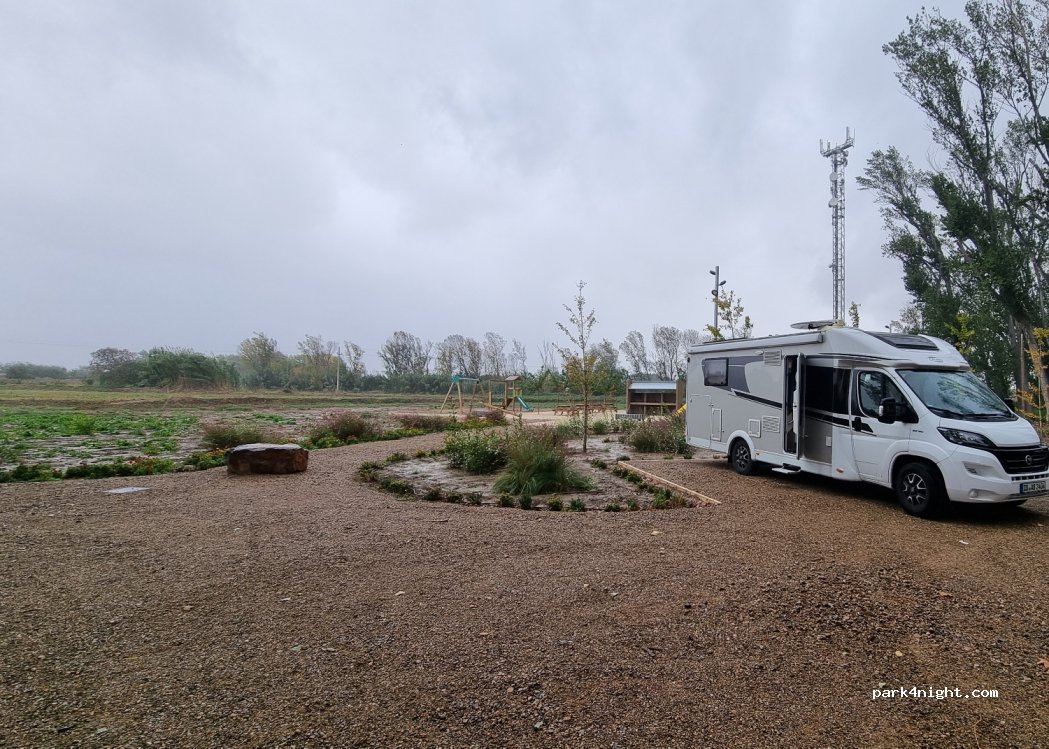 Aparcamiento Municipal de autocaravanas de Mallén — foto 3