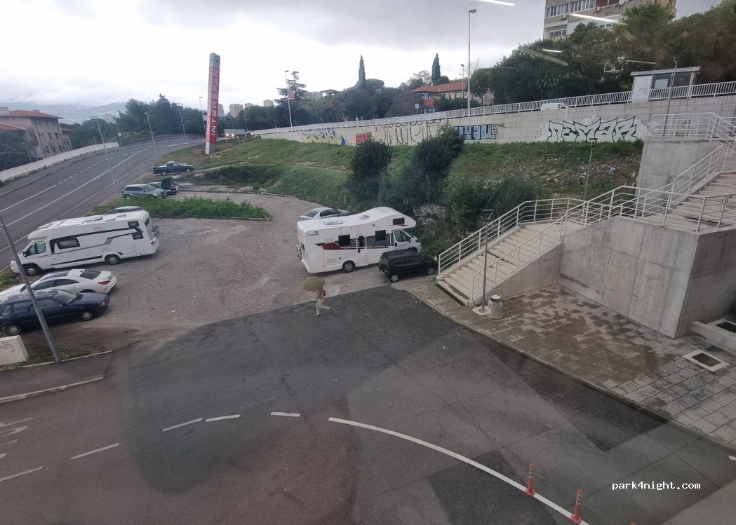 (51000) Rijeka - 1 Liburnijska ulica — foto