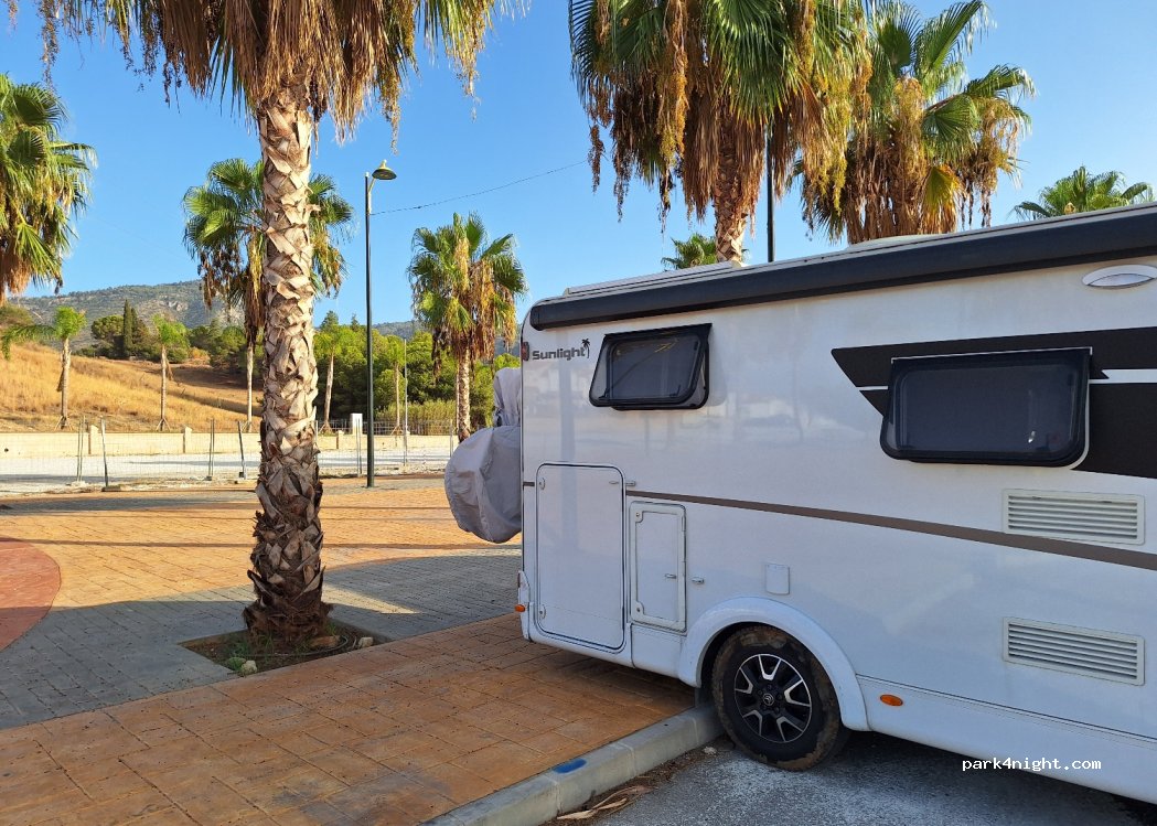 (29130) Alhaurín de la Torre - 24 Avenida de la Alhambra — foto 3