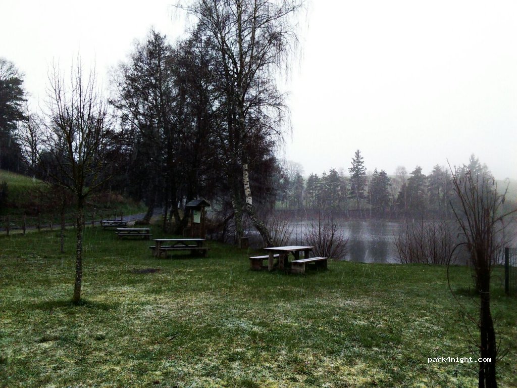 (15120) Montsalvy - Route du Lac — foto