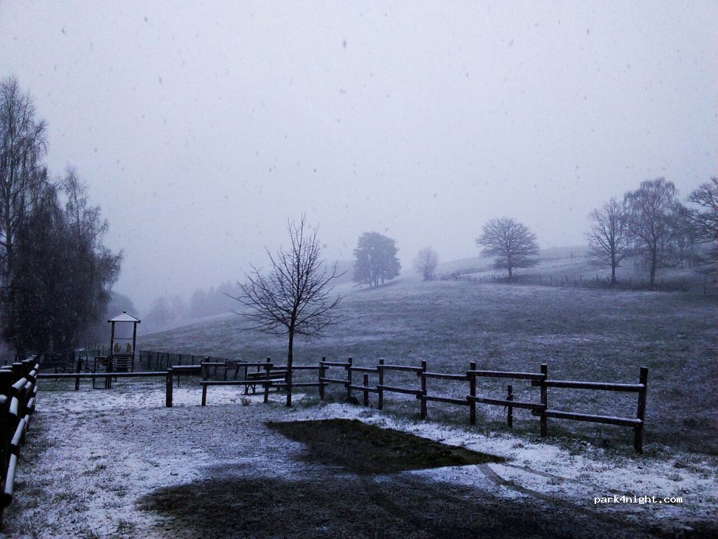 (15120) Montsalvy - Route du Lac — foto 2