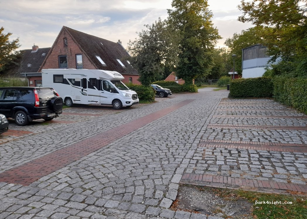 (25836) Garding - 5 Fahrtstraße — foto 2