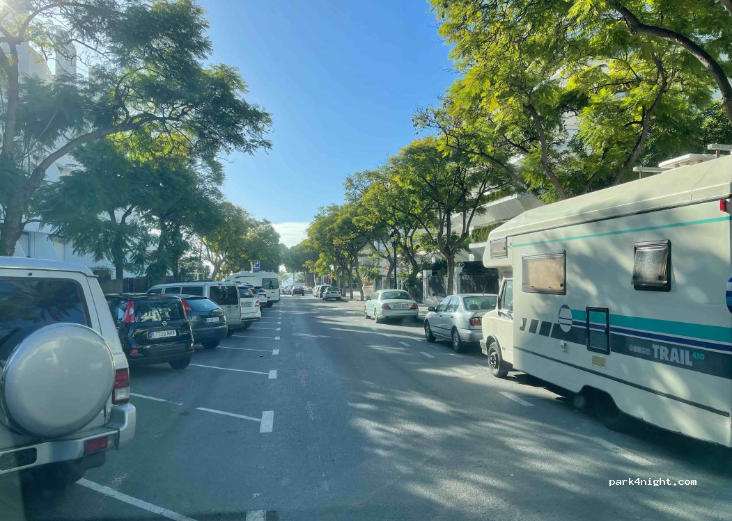 (29602) Marbella - 3 Calle Estébanez Calderón — foto
