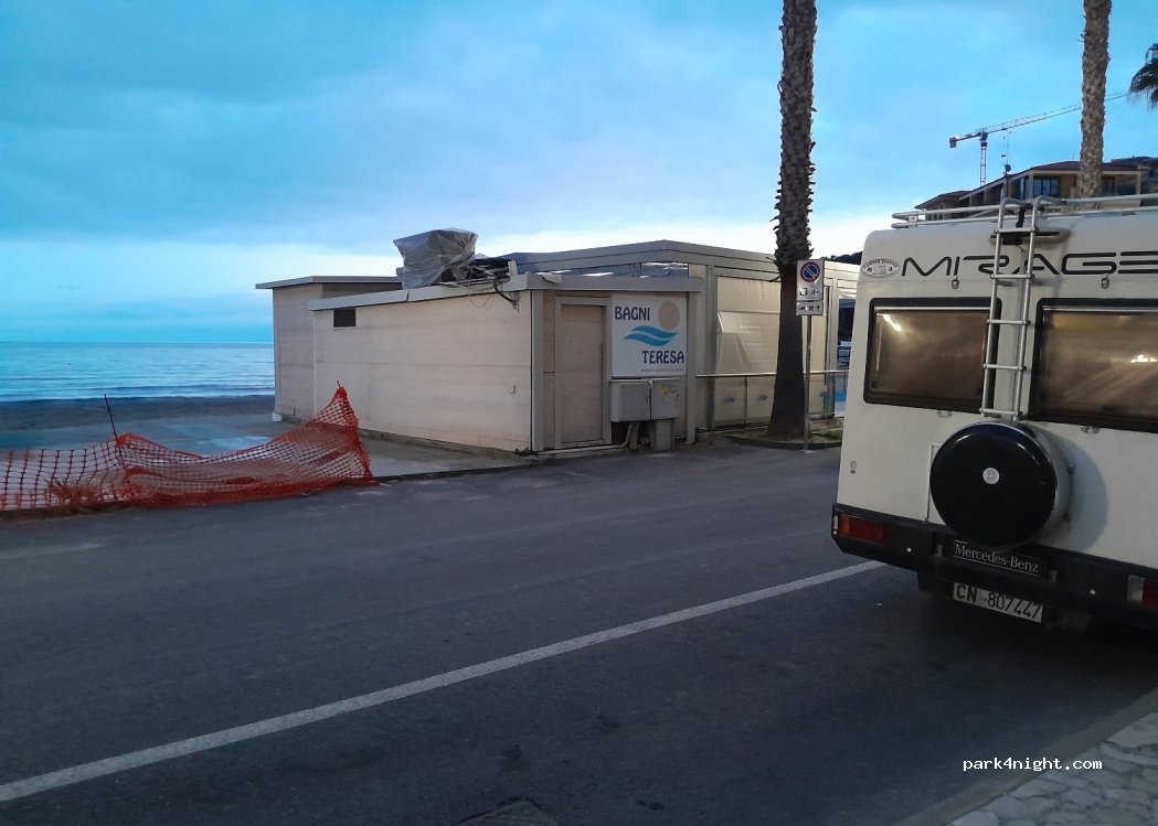 (18013) Diano Marina - 13 Viale Torino — foto 2