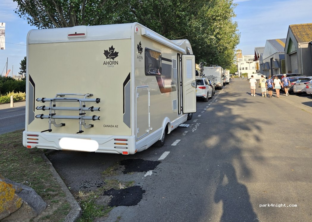 (35400) Saint-Malo - 11 Avenue Louis Martin — foto