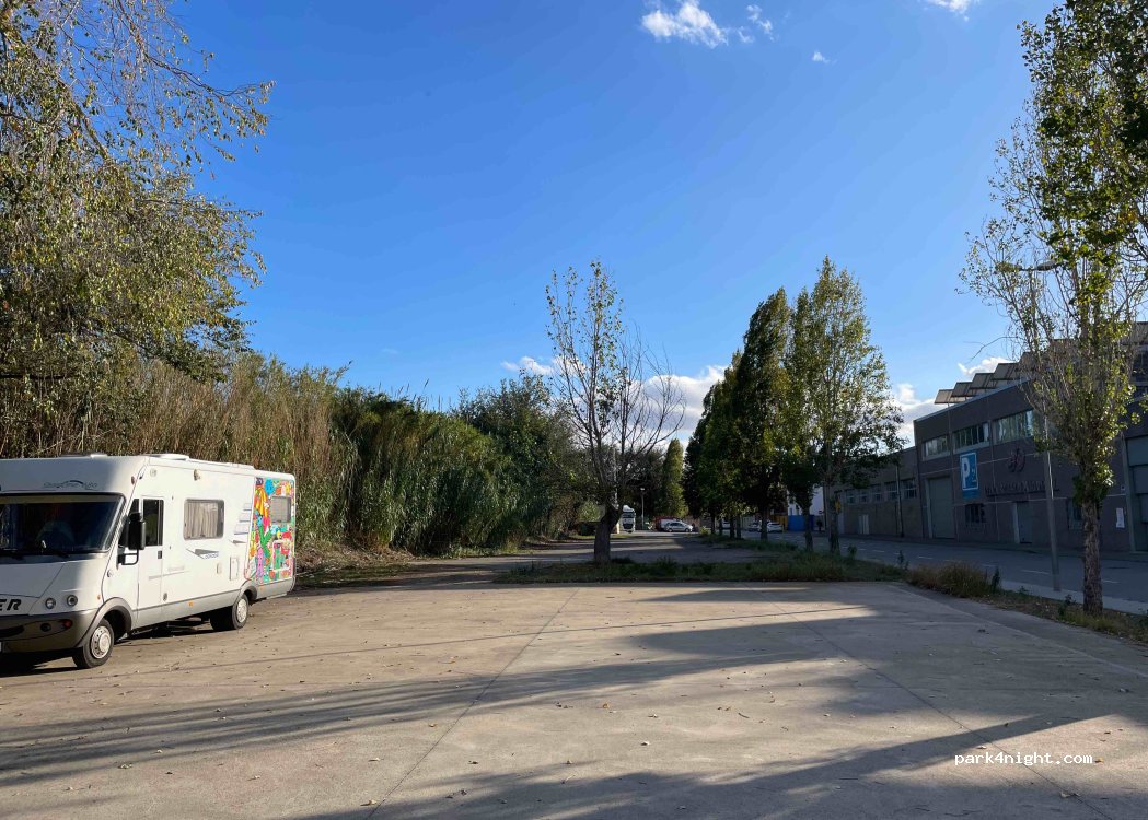 (17100) La Bisbal d'Empordà - 161 Carrer Paral·lel — foto