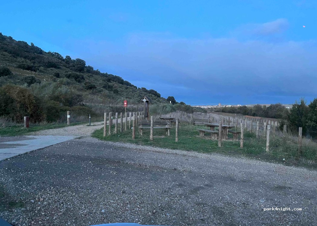 (37892) Torrejón de Alba - Unnamed Road — foto
