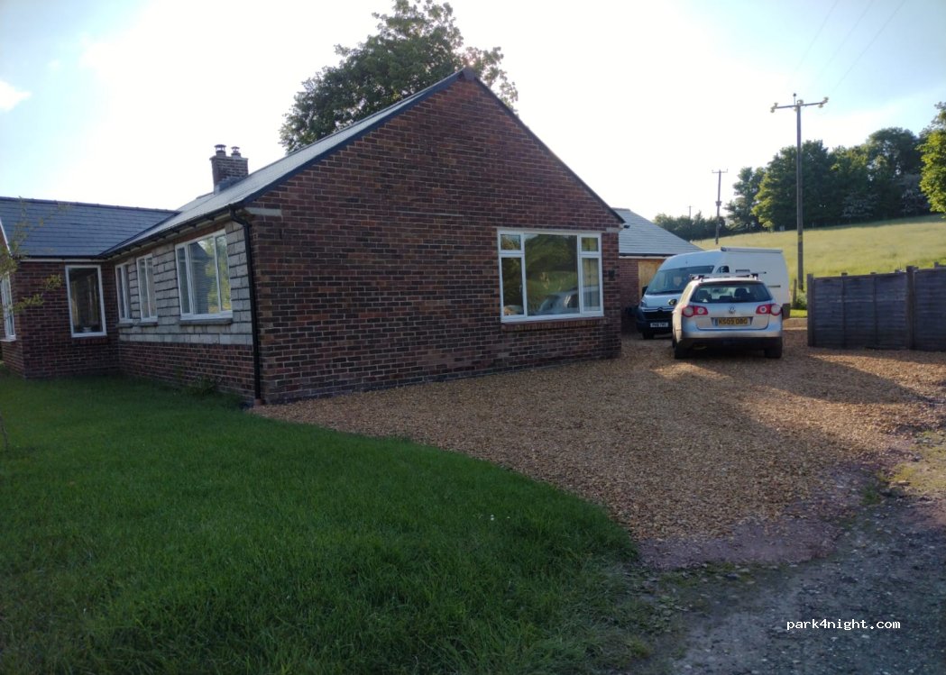 (SP3 6EE) Hindon - Casarosa, The Dene — foto