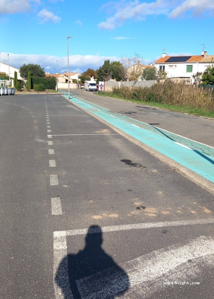 (34410) Sérignan - 21 Rue Charles Bombal — foto