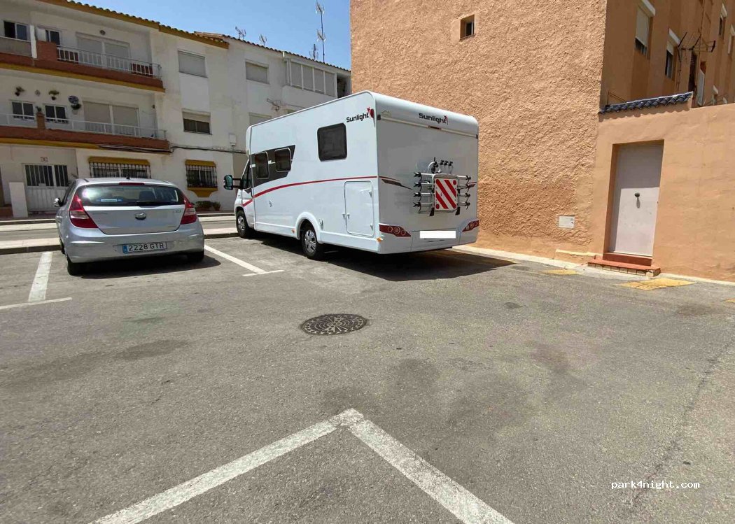 (29692) San Luis de Sabinillas - 4 Calle Virgen de África — foto 2
