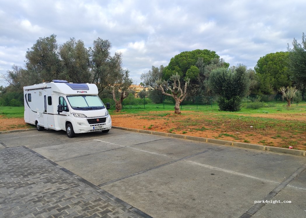 (8125-449) Quarteira - 33 Estrada de Albufeira — foto