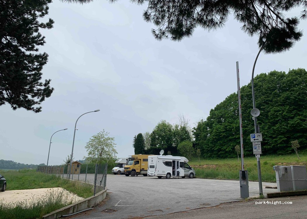 Area Sosta Camper Offagna — foto 3
