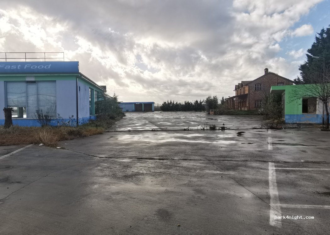 ALPET Petrol Station — foto