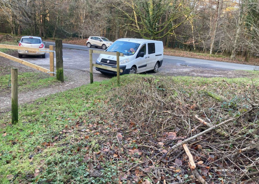 (EX6 8HG) Exeter - Unnamed Road — foto