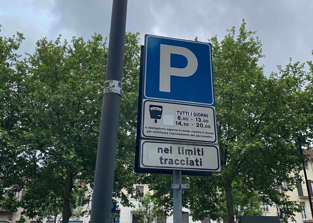 (46100) Mantova - 36 Piazza Virgiliana — foto 2