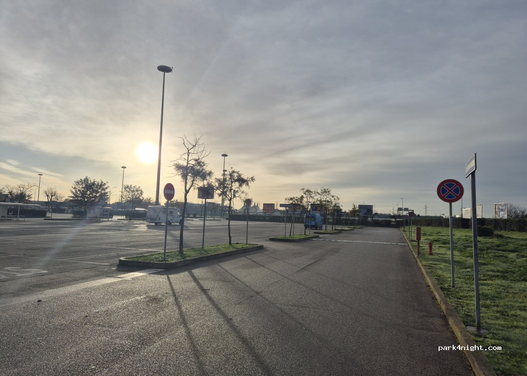 (73010) Surbo - Unità D'Italia Via — foto