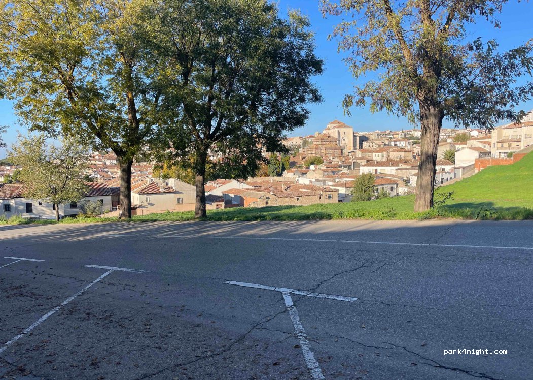 (28370) Chinchón - 20 Calle de Abapies — foto 2