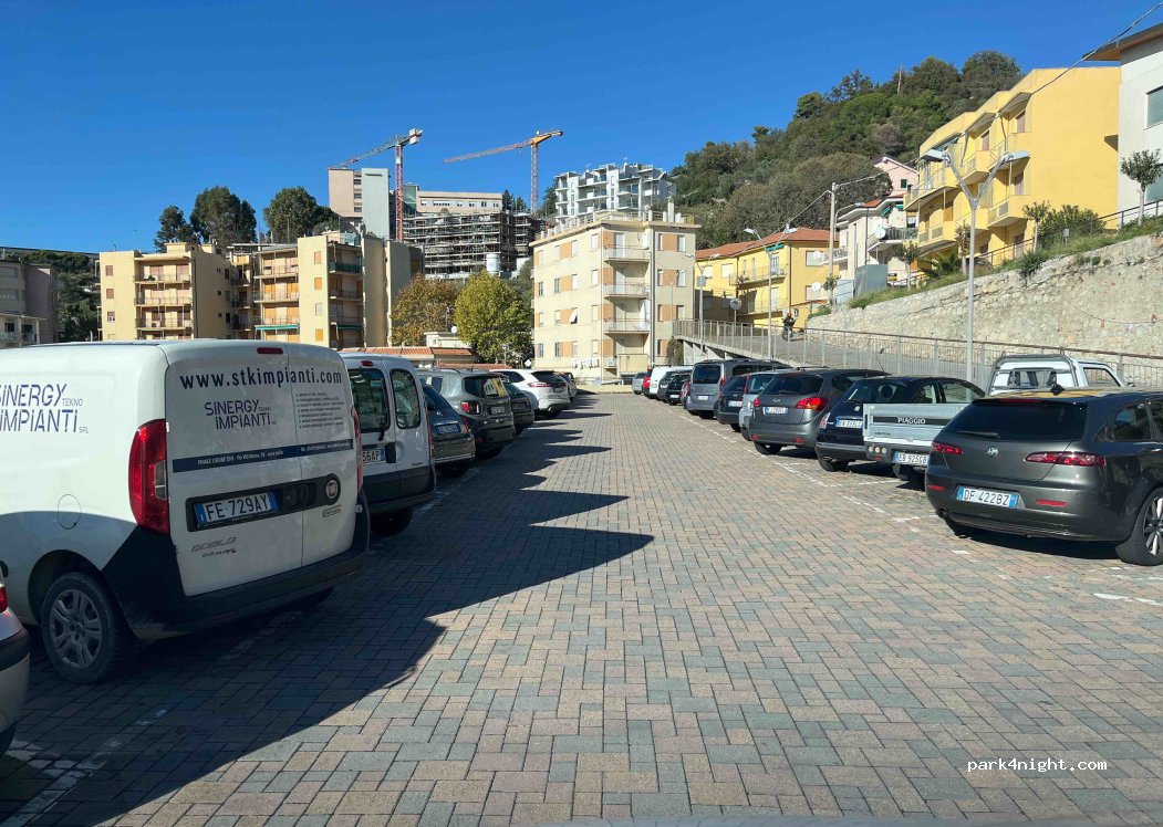 (17024) Finale Ligure - 11 Salita del Grillo — foto