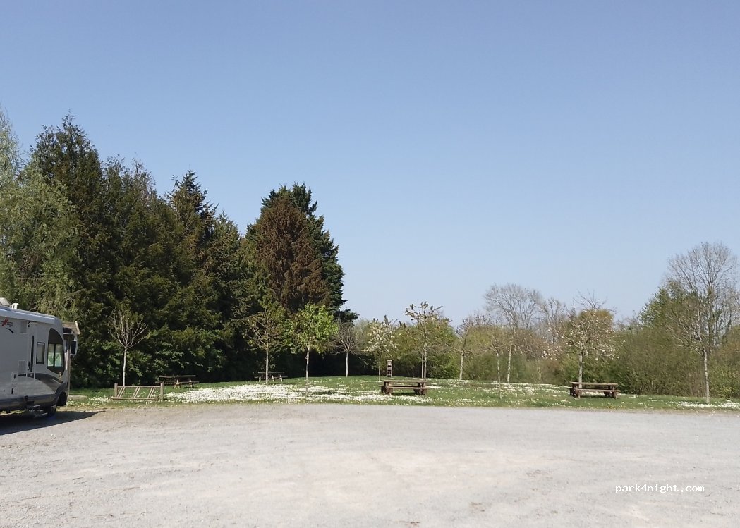 (59360) Catillon-sur-Sambre - 1-5 Rue de la Gare — foto 2