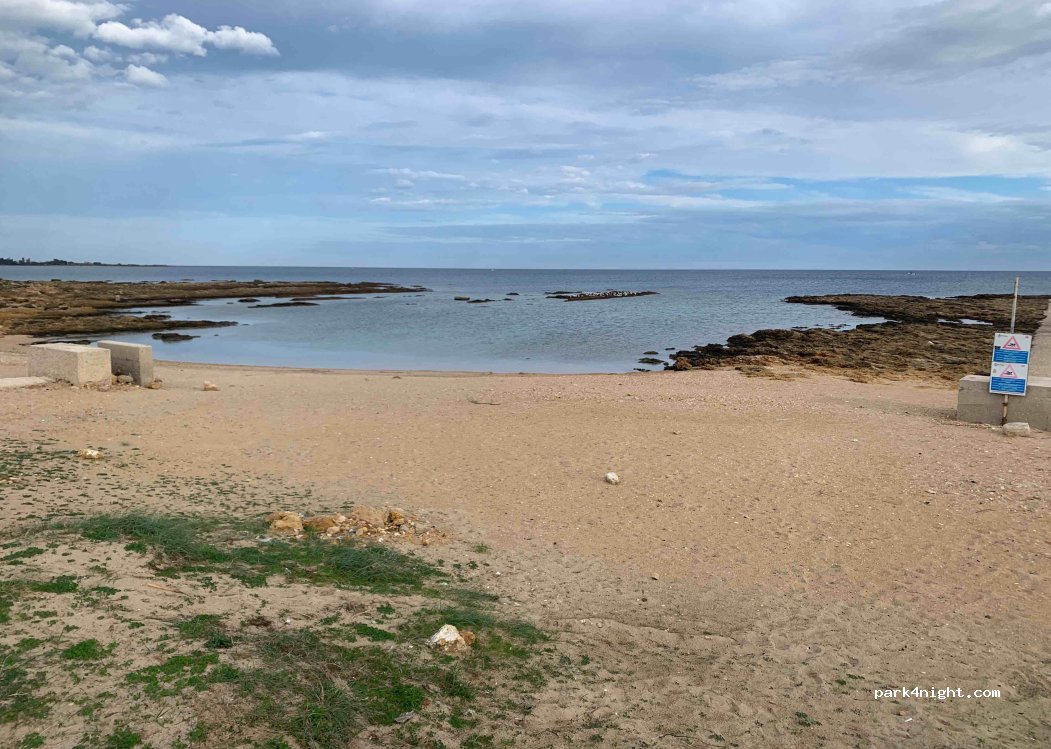 (72100) Brindisi - 2 Via Materdomini — foto