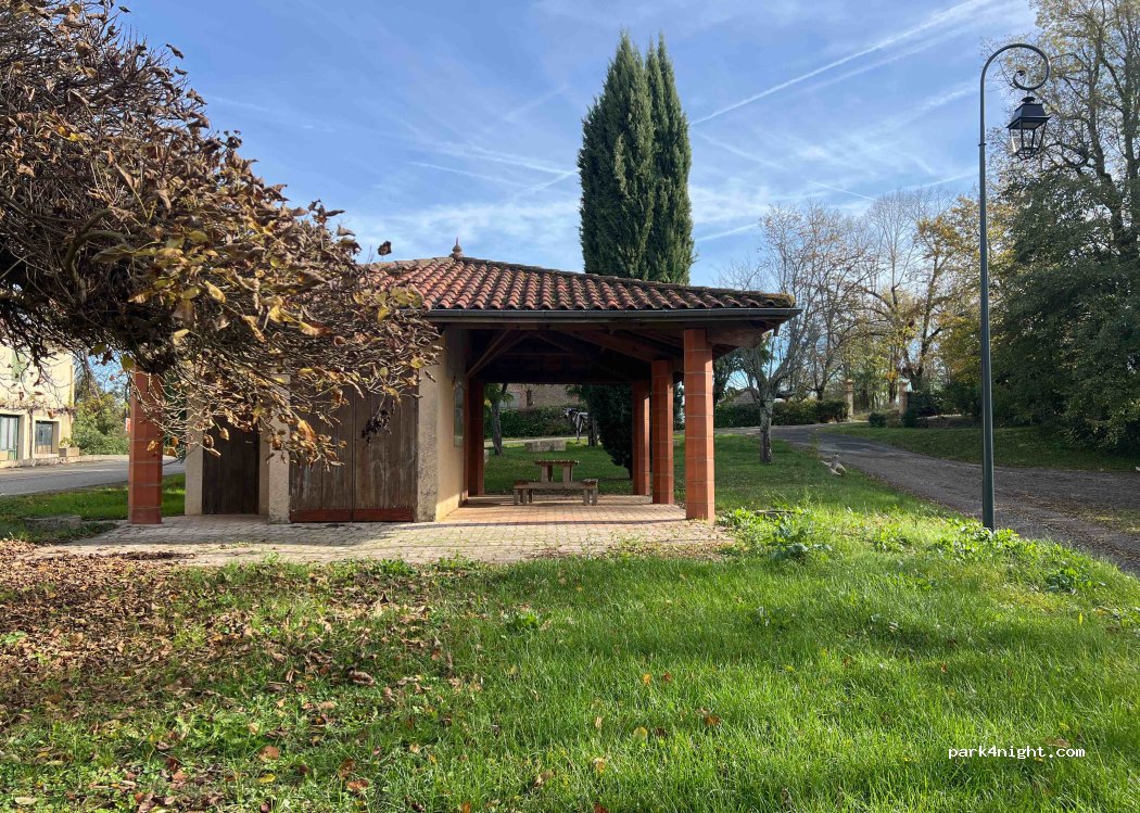 (32320) Montesquiou - 69 À la Vierge — foto 2