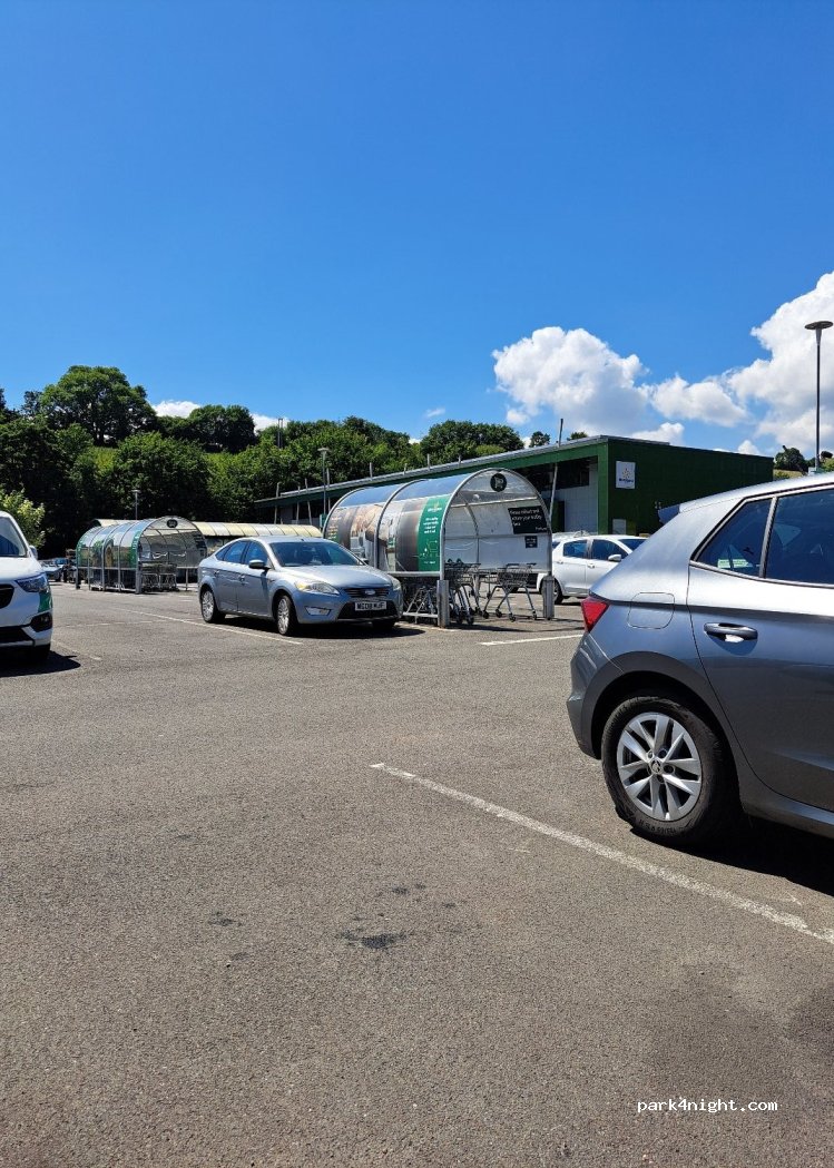 (TQ14 9AE) Teignmouth - 1 Newfoundland Road — foto