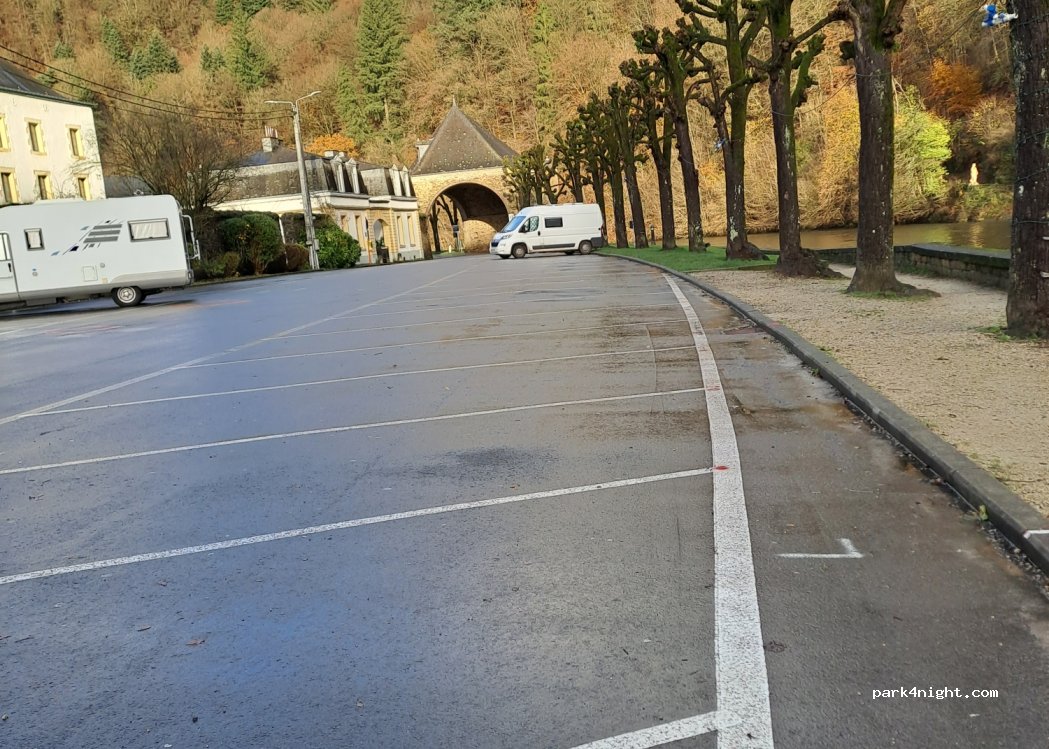 (6830) Bouillon - 3 Rue des Bastions — foto 2