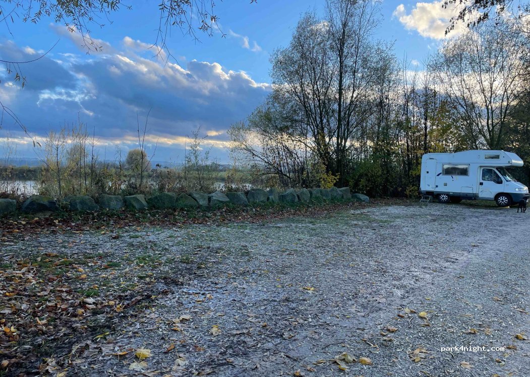 (94522) Wallersdorf - Unnamed Road — foto 2