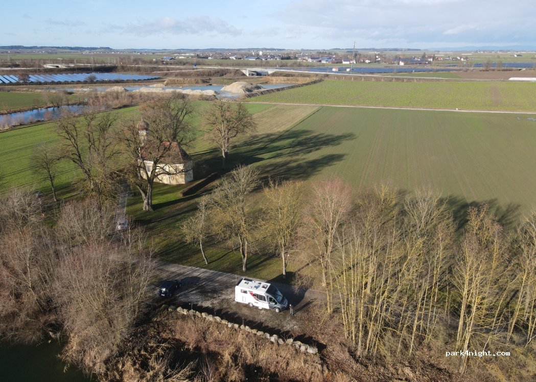 (94522) Wallersdorf - Unnamed Road — foto 4