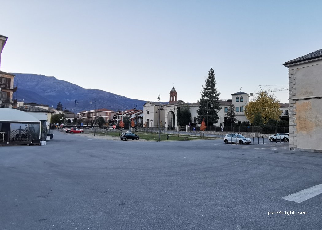 (12032) Barge - 2 Piazza Stazione — foto