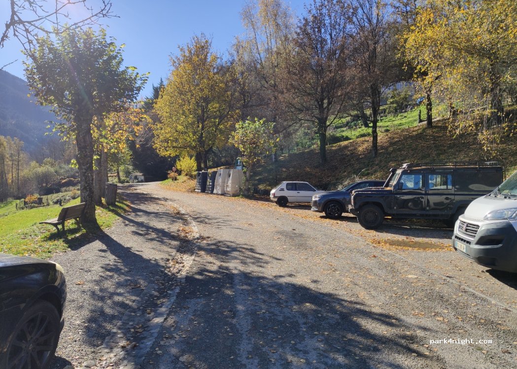 (09300) Montségur - 129 Village — foto
