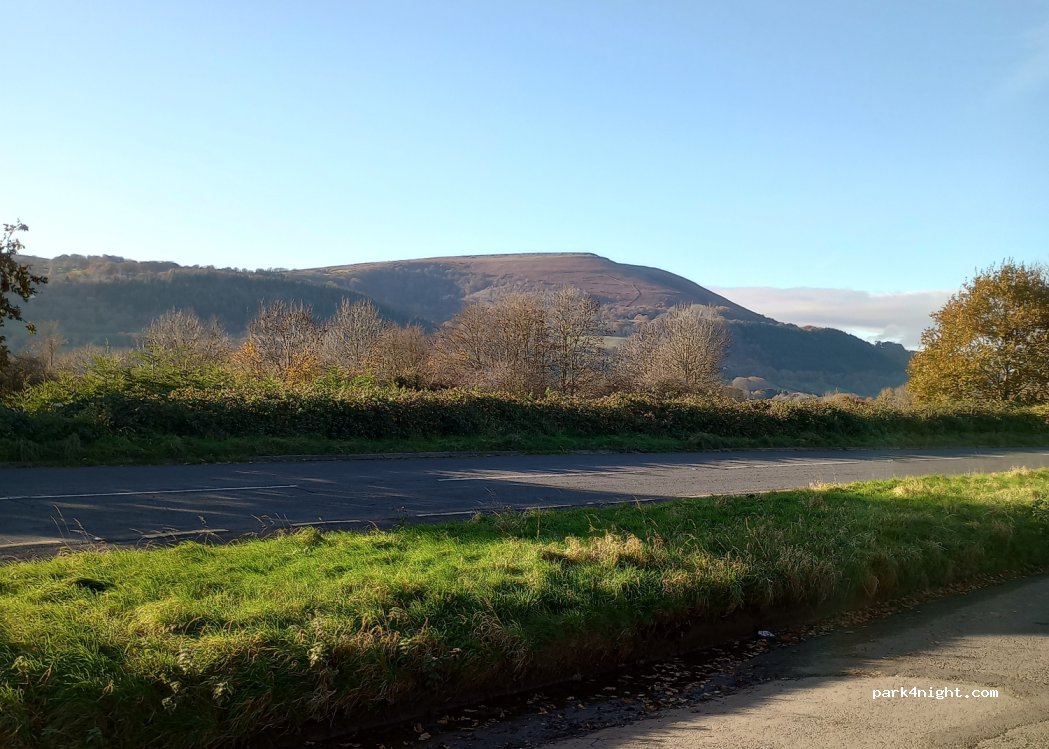 (NP7 9AA) Abergavenny - B4598 — foto