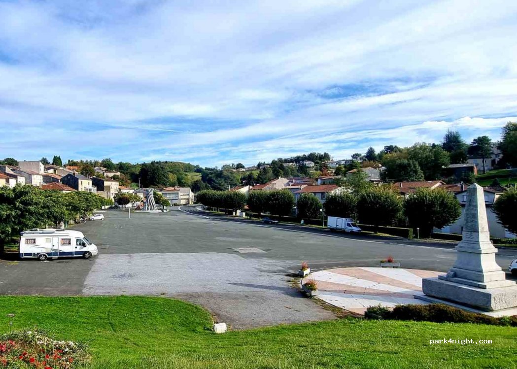 (81210) Lacrouzette - 1-7 Rue Jeanne d'Arc — foto