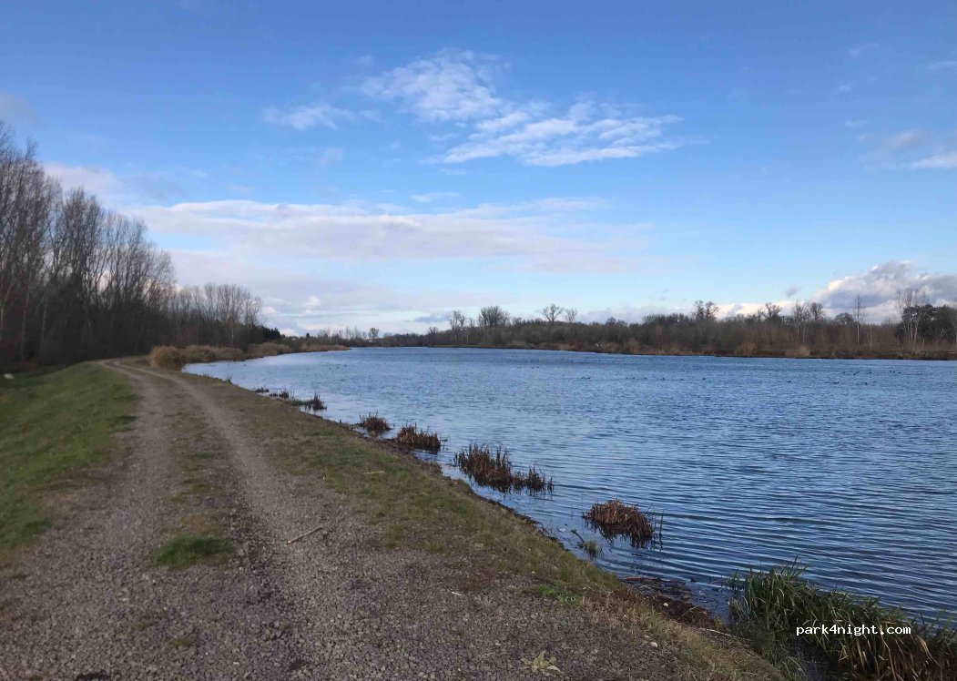 (937 01) Želiezovce - Unnamed Road — foto