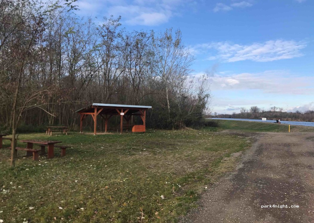 (937 01) Želiezovce - Unnamed Road — foto 4