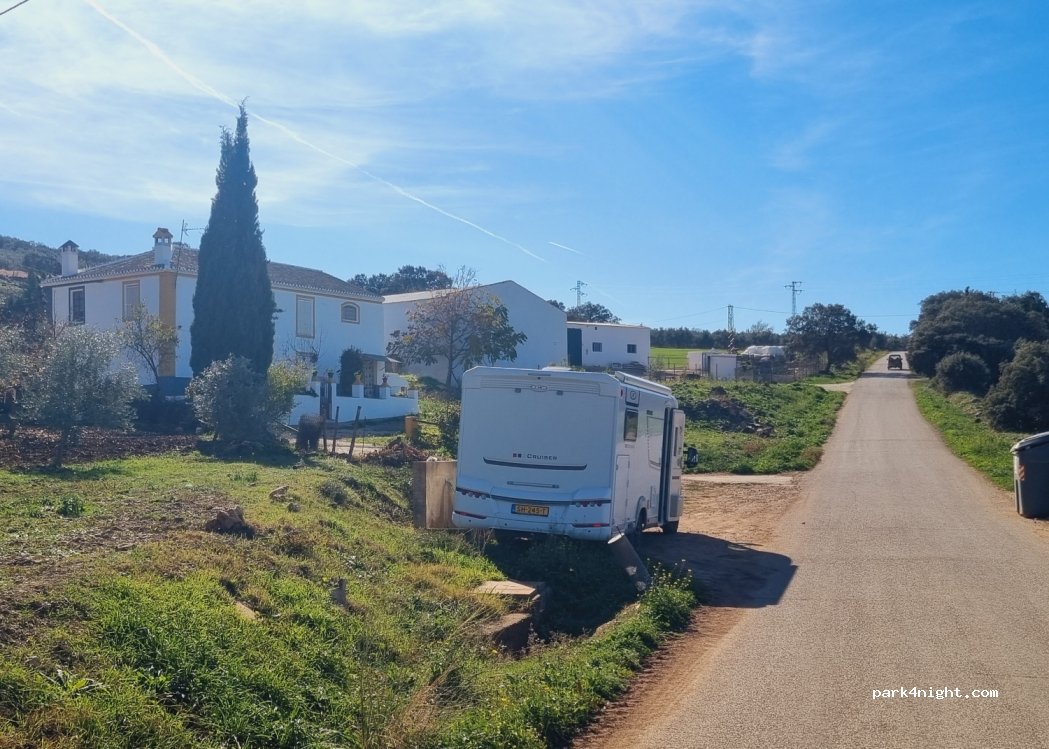 (29313) Archidona - 4D Diseminado Poligono 8 — foto 3