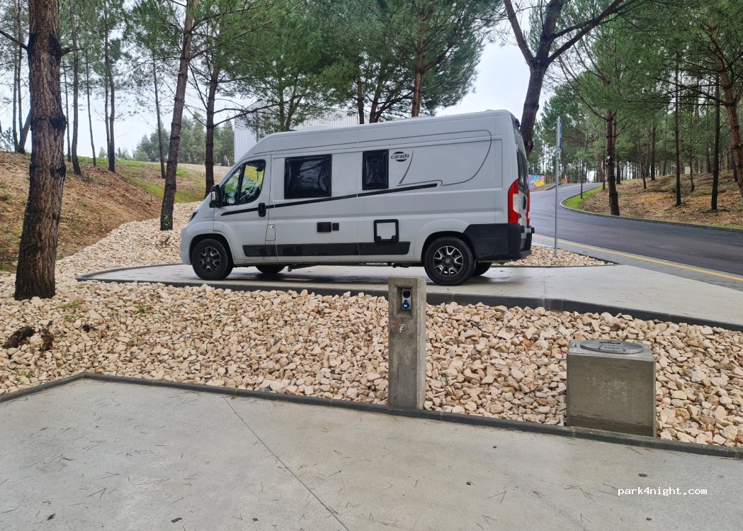 Área de Serviço de Autocaravanas da Calvaria de Cima — foto 4