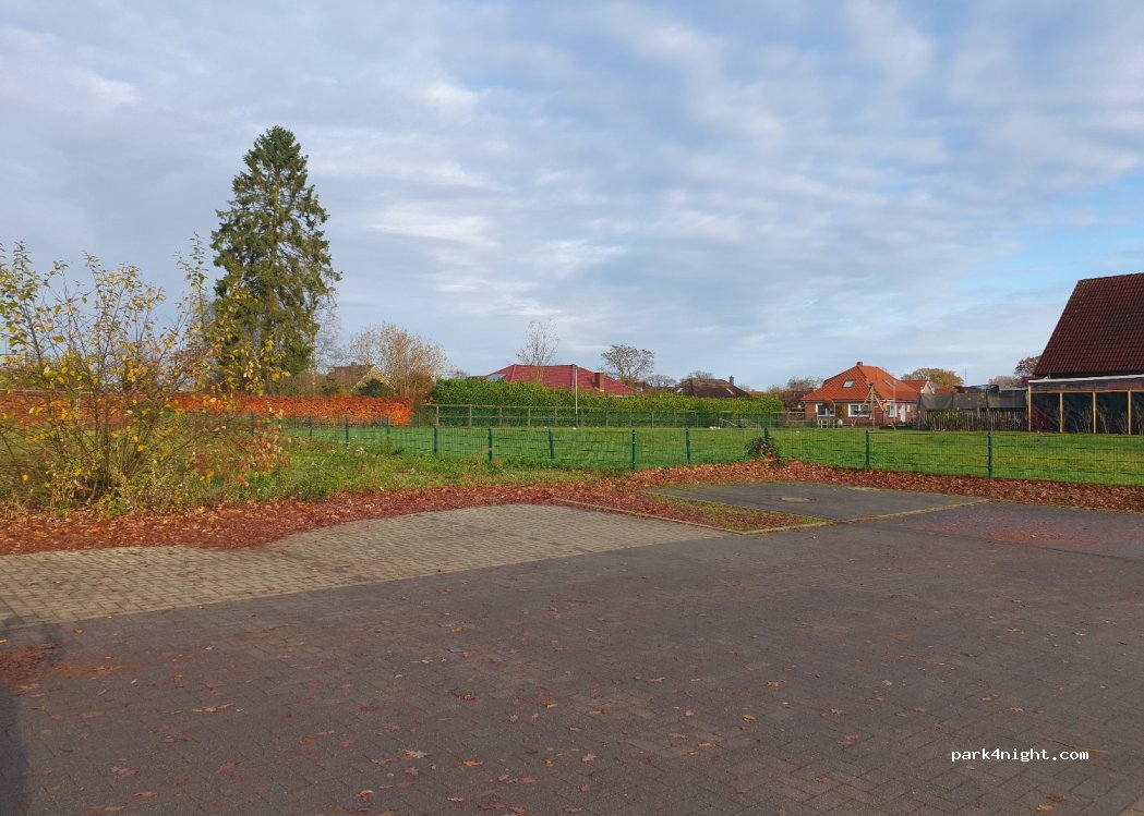 (26810) Westoverledingen - 31 Am Denkmal — foto