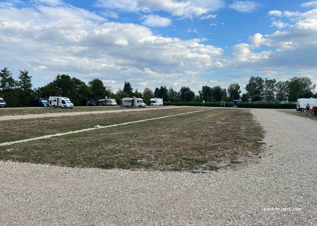Wohnmobilstellplatz Muhr am See — foto 2