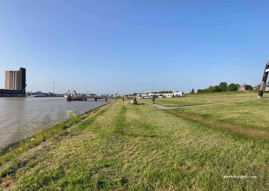 (26723) Emden - 28 Zum Lotsenhaus — foto 2