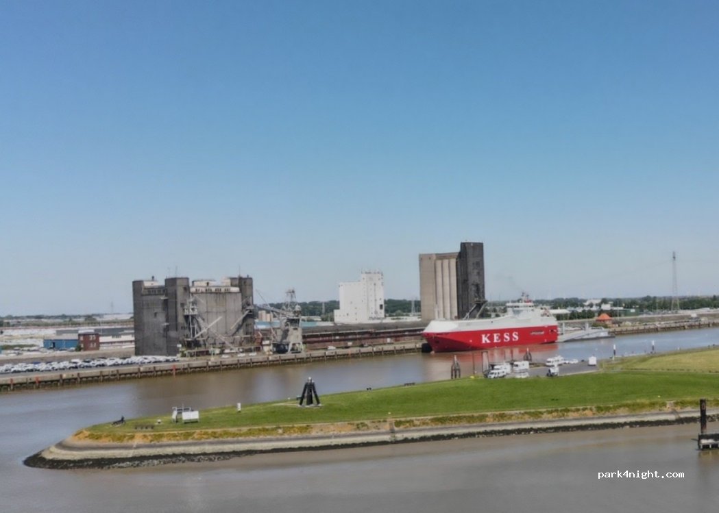 (26723) Emden - 28 Zum Lotsenhaus — foto 3