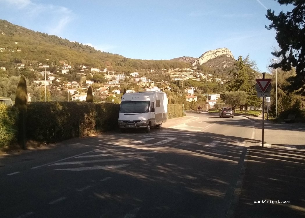 (06140) Vence - Av. Rhin et Danube — foto