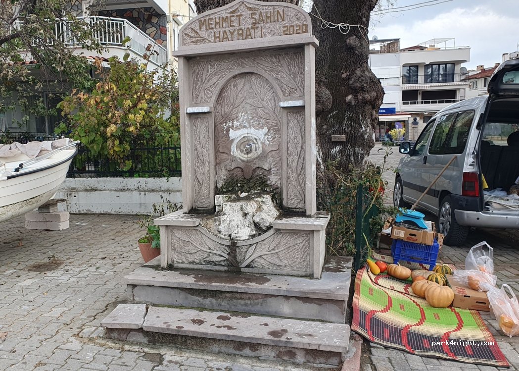 (10870) Edremit - 3 İsmet Paşa Caddesi — foto