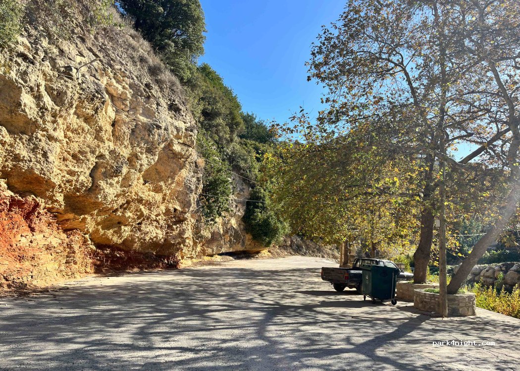 (741 50) Pikris - Unnamed Road — foto 2