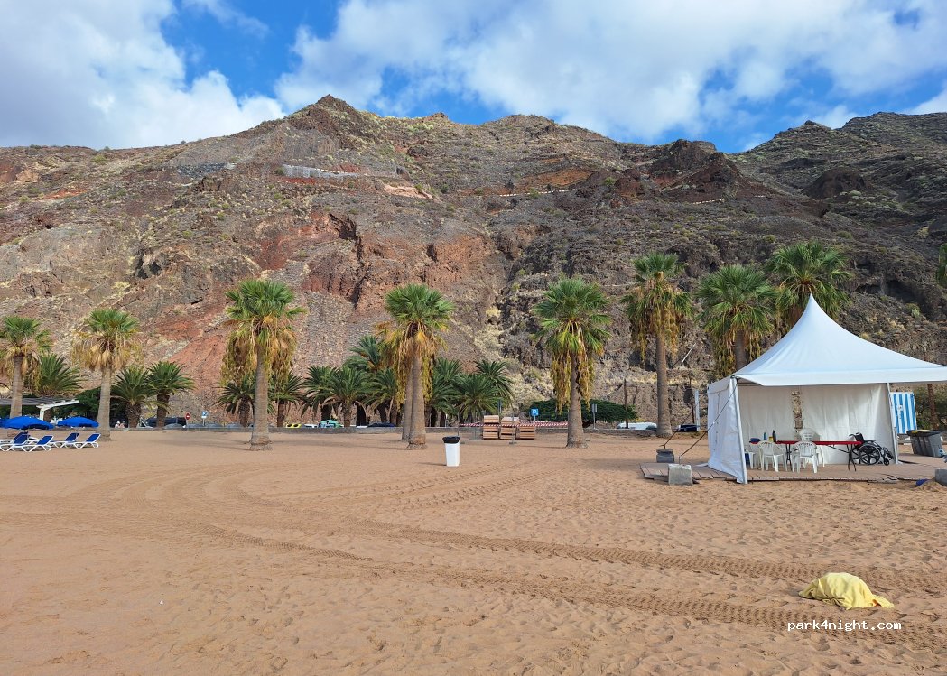 (38129) Santa Cruz de Tenerife - 116 Lugar Playa Teresitas — foto 2