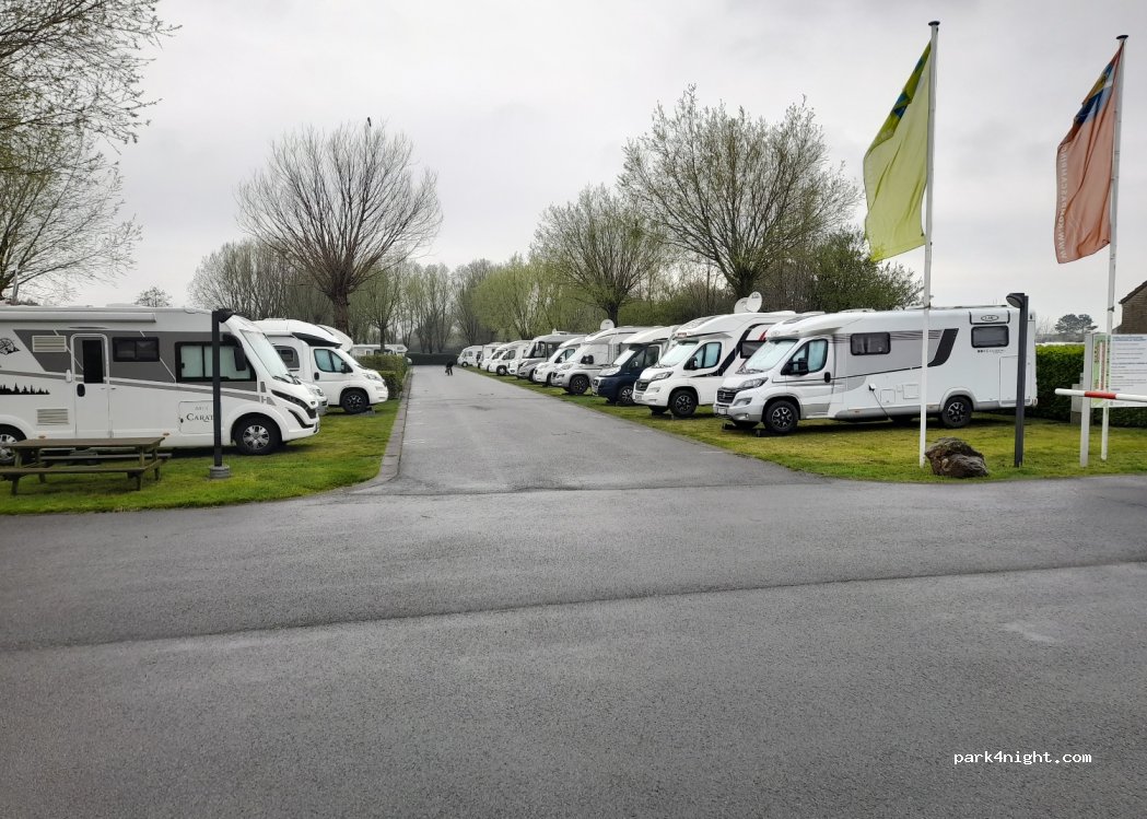 Camperplaats kompas — foto